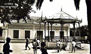LA SENIA - PLACE DE LA MAIRIE